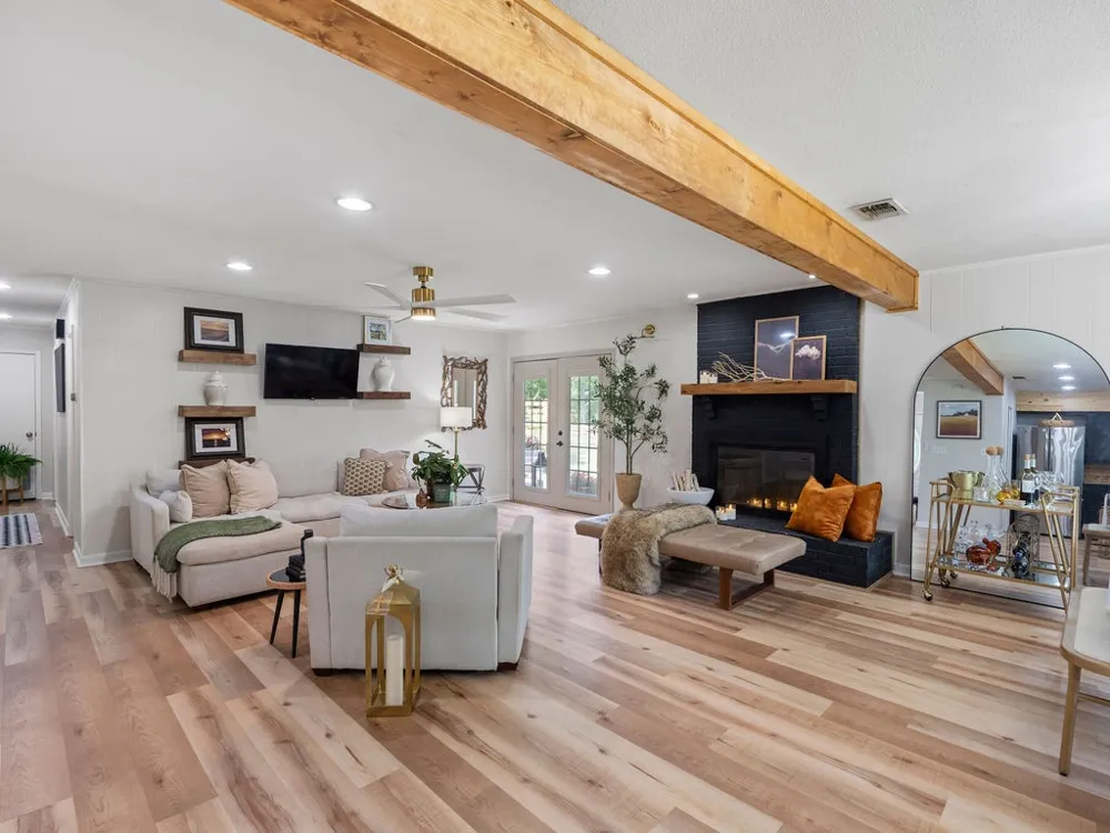 309 S King Lake Rd Scroggins, TX 75480