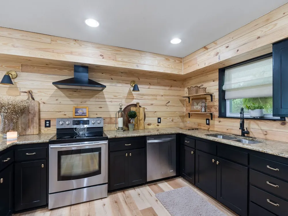 309 S King Lake Rd Scroggins, TX 75480