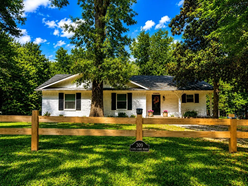 309 S King Lake Rd Scroggins, TX 75480