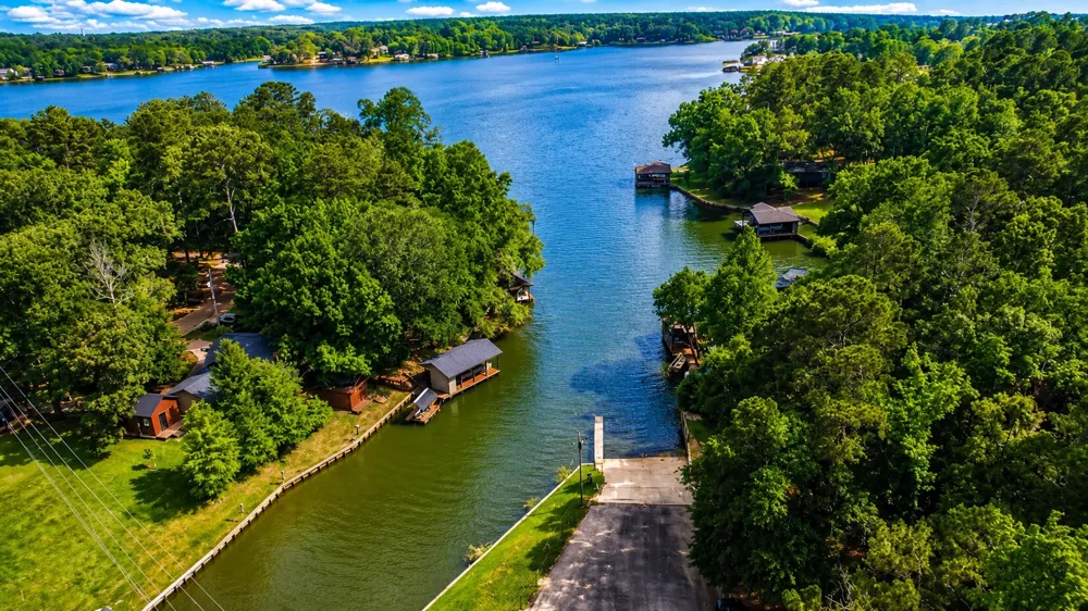 309 S King Lake Rd Scroggins, TX 75480