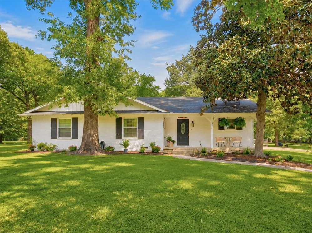 309 S King Lake Rd Scroggins, TX 75480