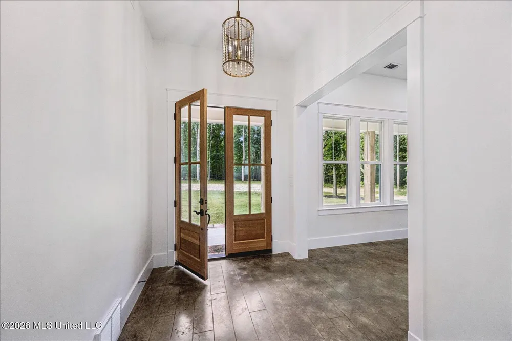 175 Fulmer Road Como, MS 38619