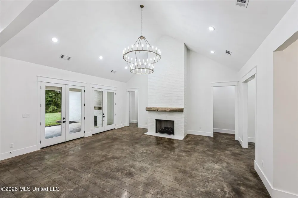 175 Fulmer Road Como, MS 38619