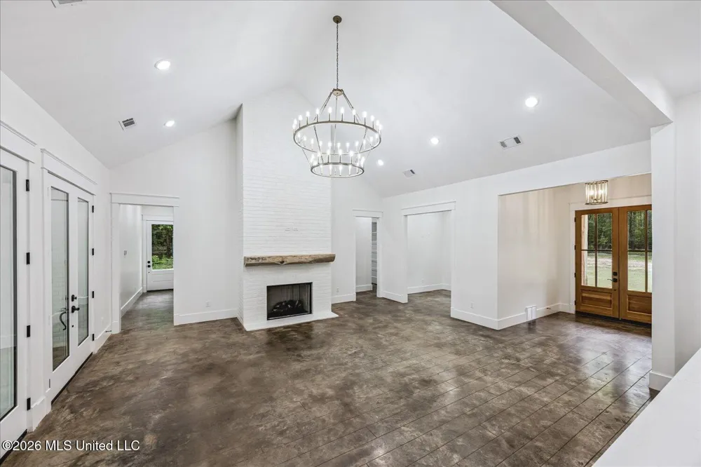 175 Fulmer Road Como, MS 38619