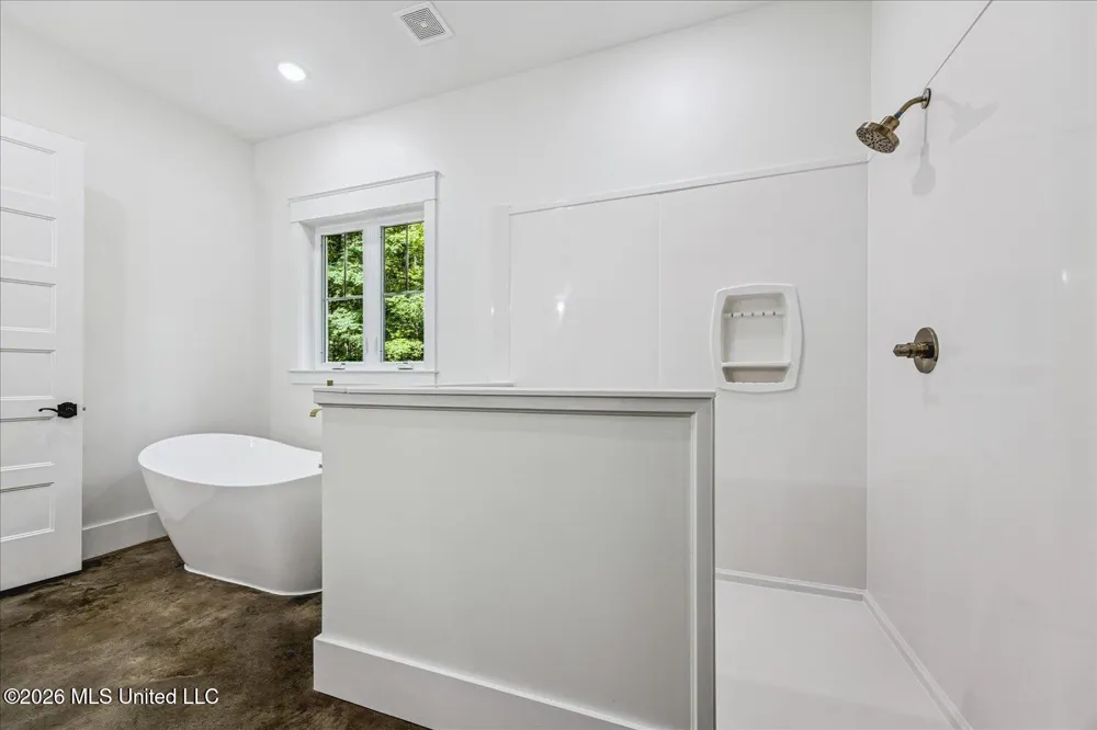 175 Fulmer Road Como, MS 38619
