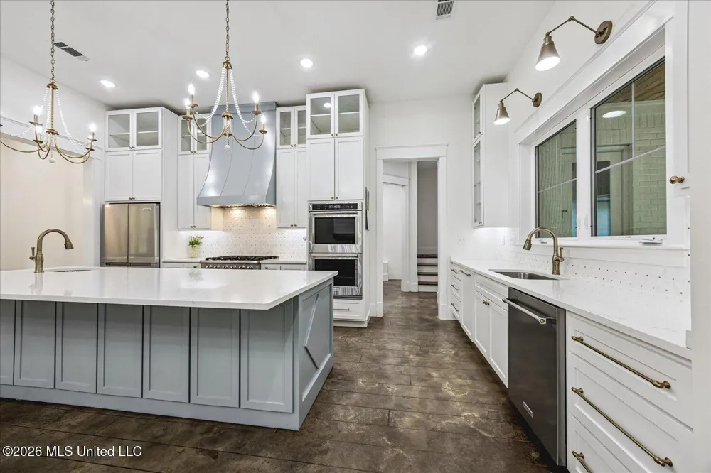 175 Fulmer Road Como, MS 38619