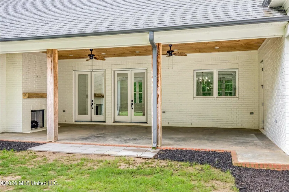 175 Fulmer Road Como, MS 38619