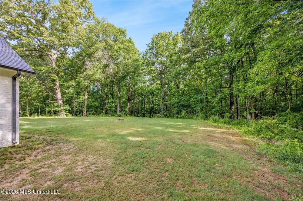 175 Fulmer Road Como, MS 38619