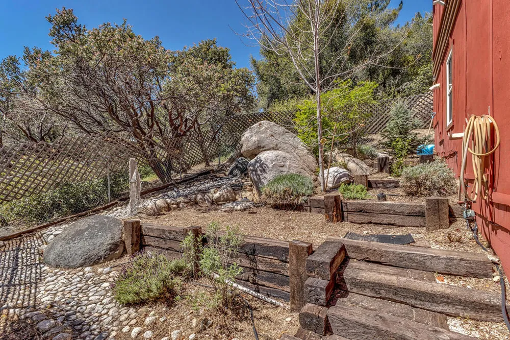 26870 Robin Drive Idyllwild, CA 92549