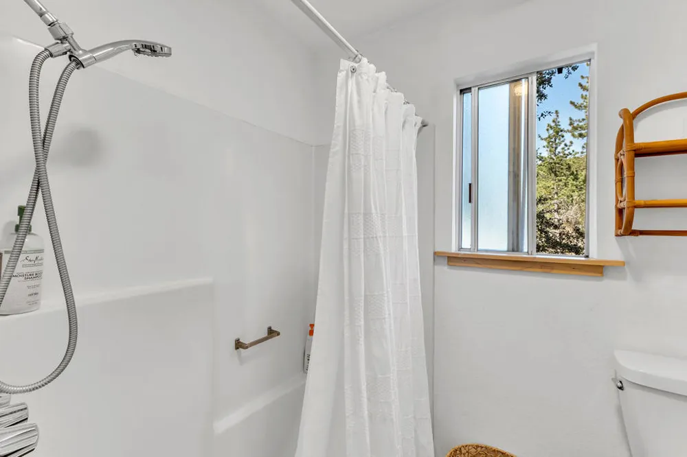 26870 Robin Drive Idyllwild, CA 92549