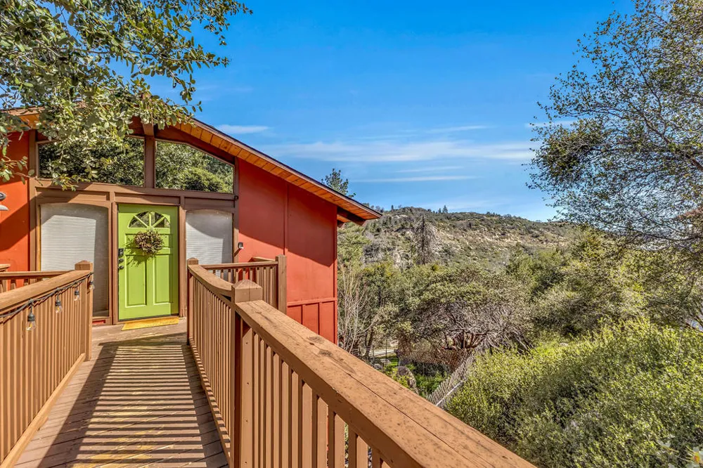 26870 Robin Drive Idyllwild, CA 92549