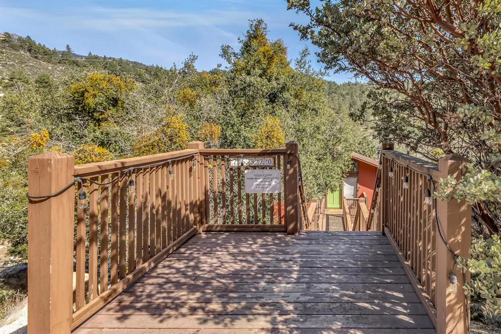 26870 Robin Drive Idyllwild, CA 92549