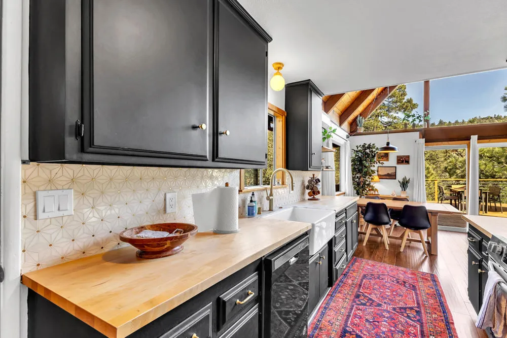 26870 Robin Drive Idyllwild, CA 92549