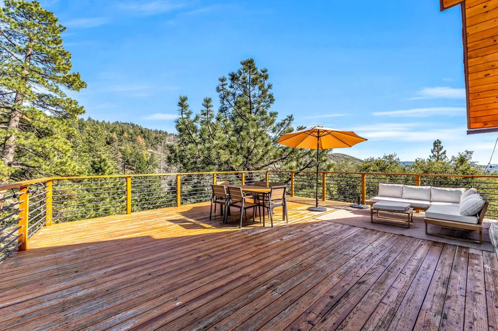 26870 Robin Drive Idyllwild, CA 92549