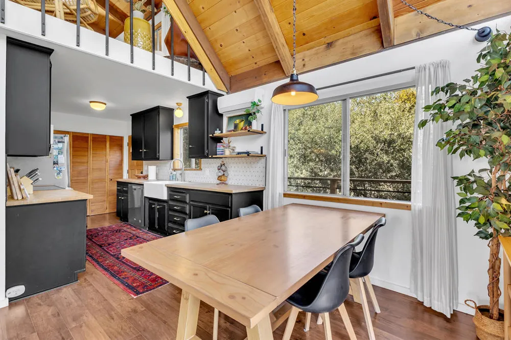 26870 Robin Drive Idyllwild, CA 92549