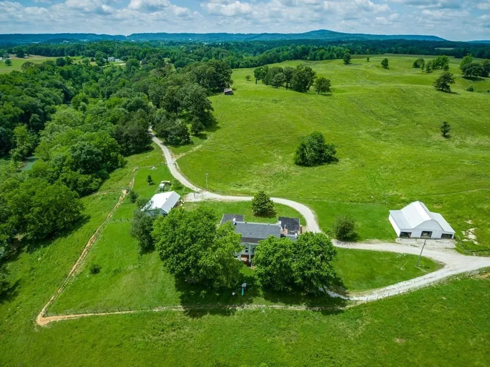 899 Messenger Rd Sparta, TN 38583