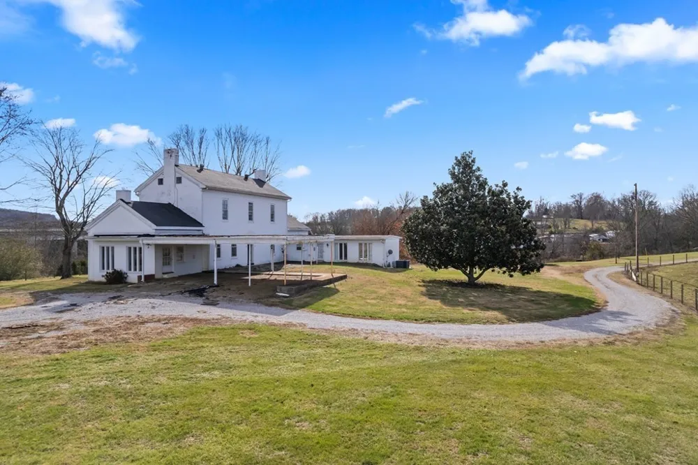899 Messenger Rd Sparta, TN 38583