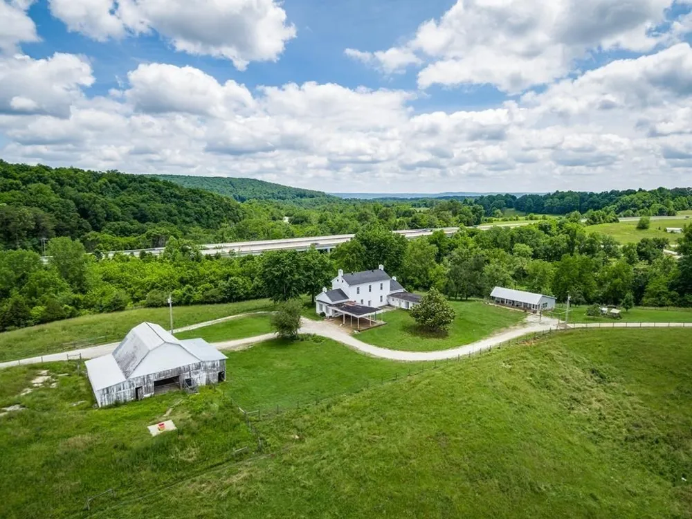 899 Messenger Rd Sparta, TN 38583