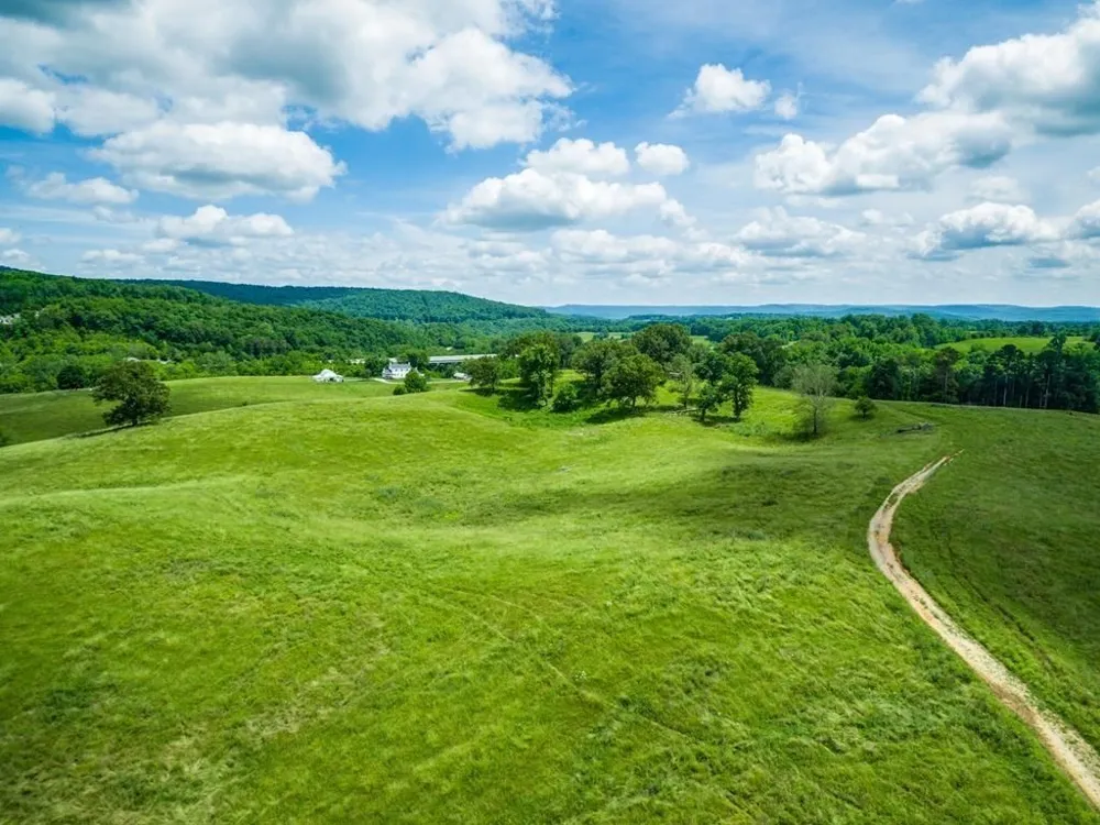 899 Messenger Rd Sparta, TN 38583
