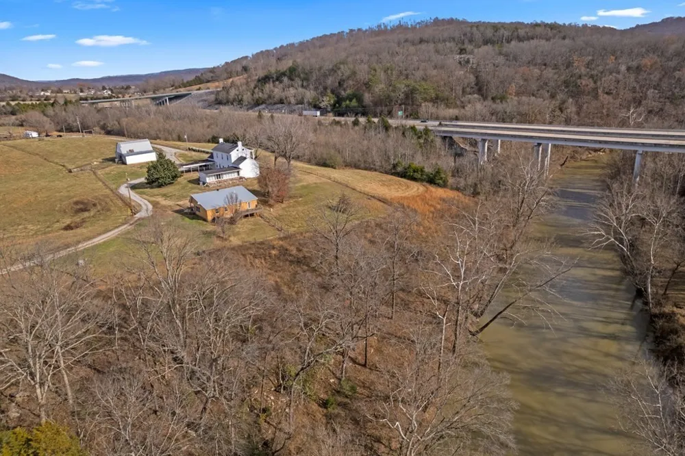 899 Messenger Rd Sparta, TN 38583
