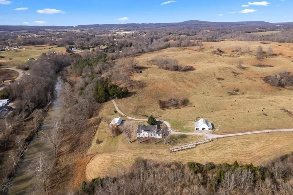 899 Messenger Rd Sparta, TN 38583