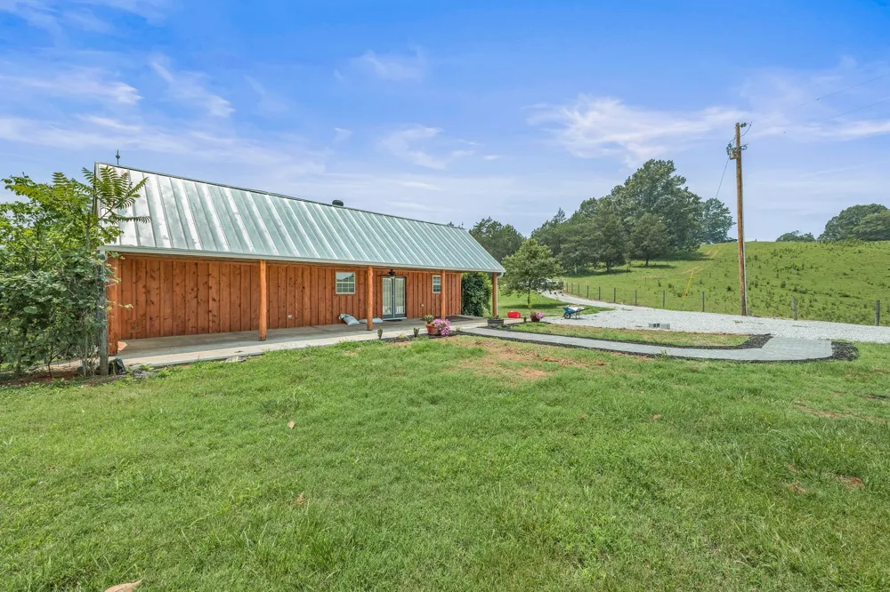 899 Messenger Rd Sparta, TN 38583