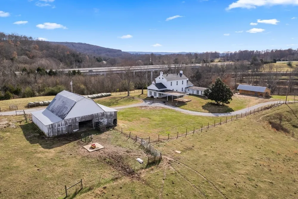 899 Messenger Rd Sparta, TN 38583