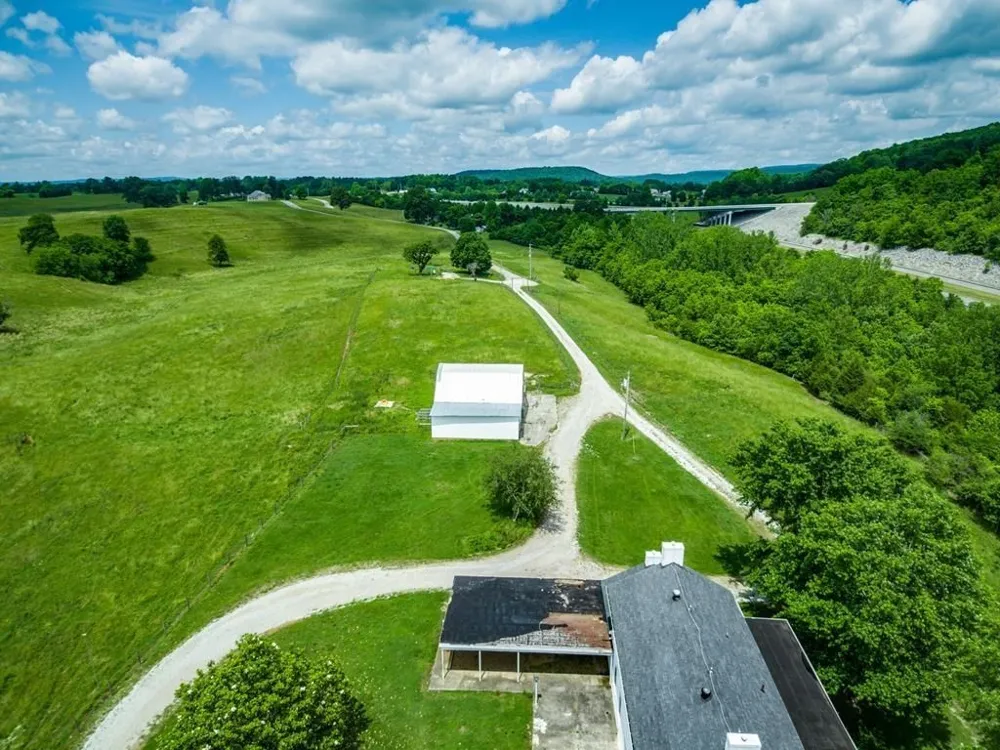 899 Messenger Rd Sparta, TN 38583