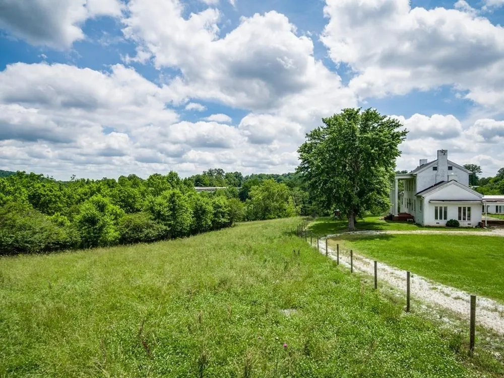 899 Messenger Rd Sparta, TN 38583