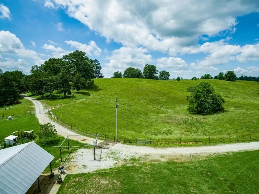 899 Messenger Rd Sparta, TN 38583