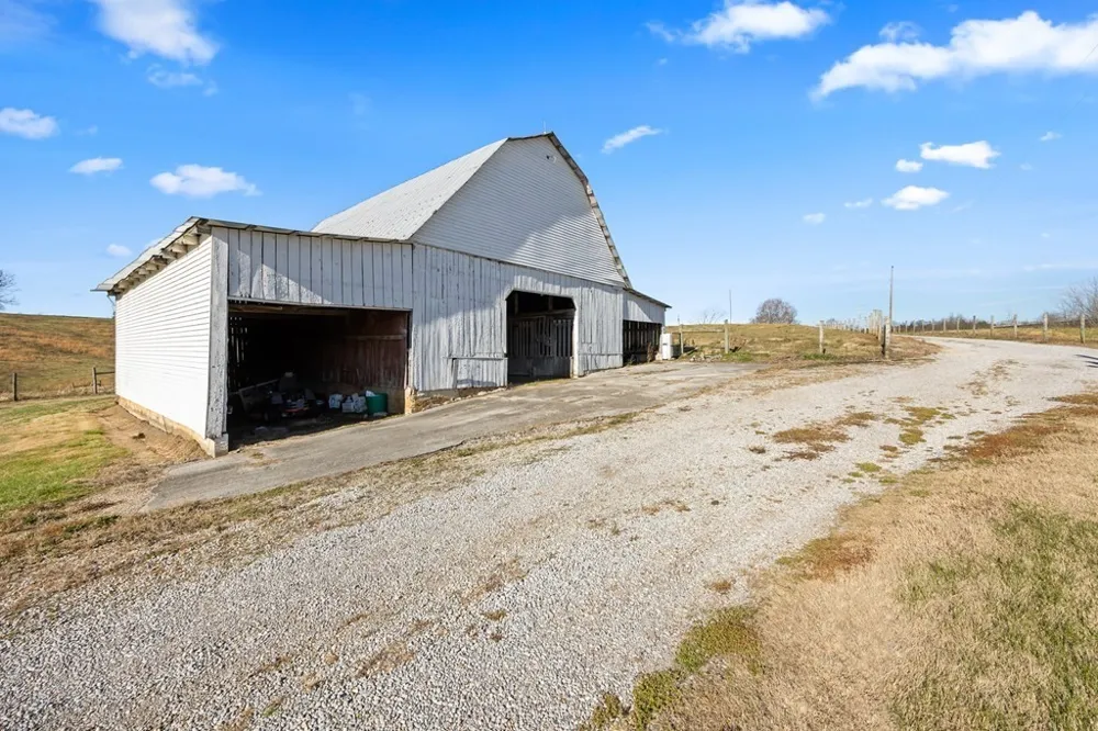 899 Messenger Rd Sparta, TN 38583