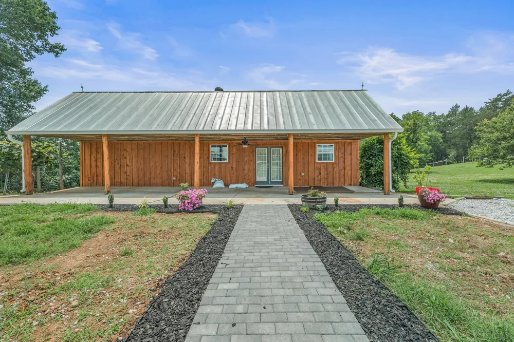 899 Messenger Rd Sparta, TN 38583
