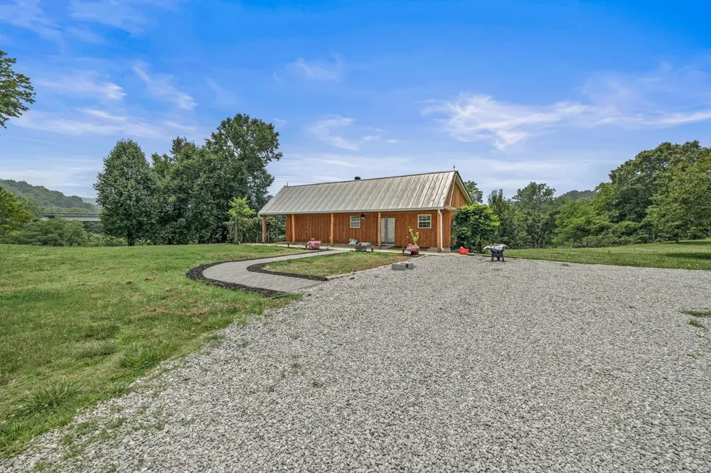 899 Messenger Rd Sparta, TN 38583