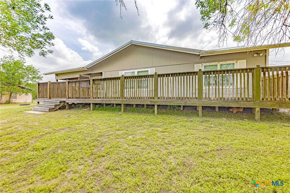 3300 State Highway 95 Shiner, TX 77984