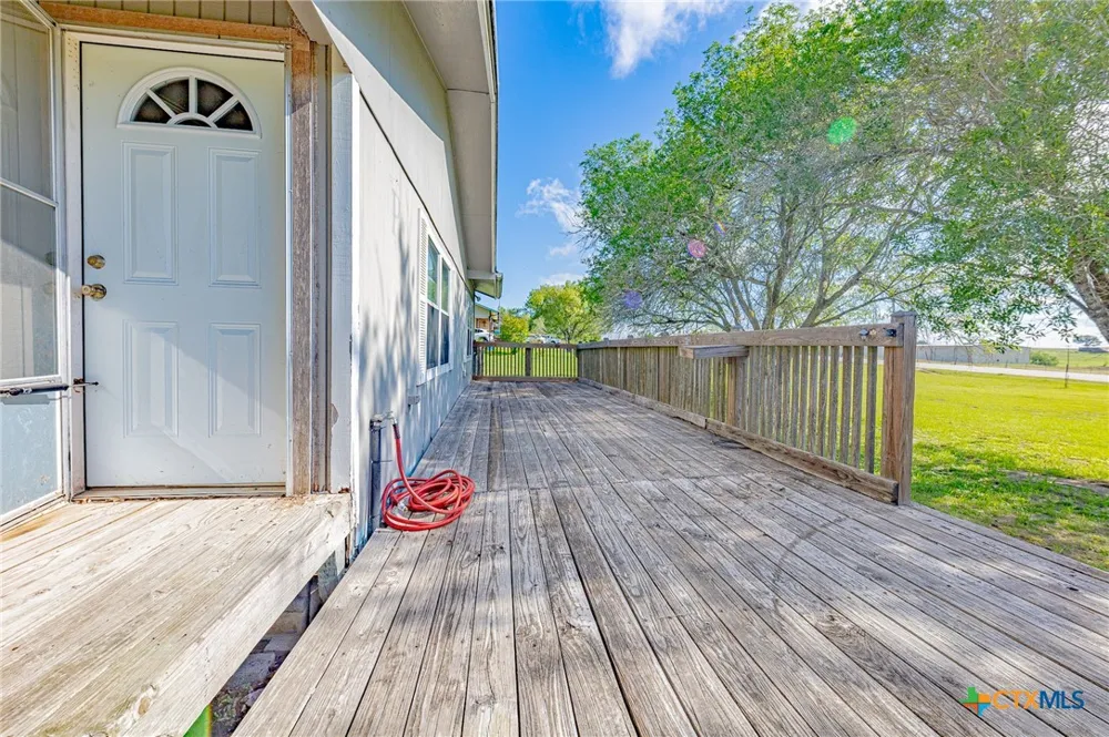 3300 State Highway 95 Shiner, TX 77984