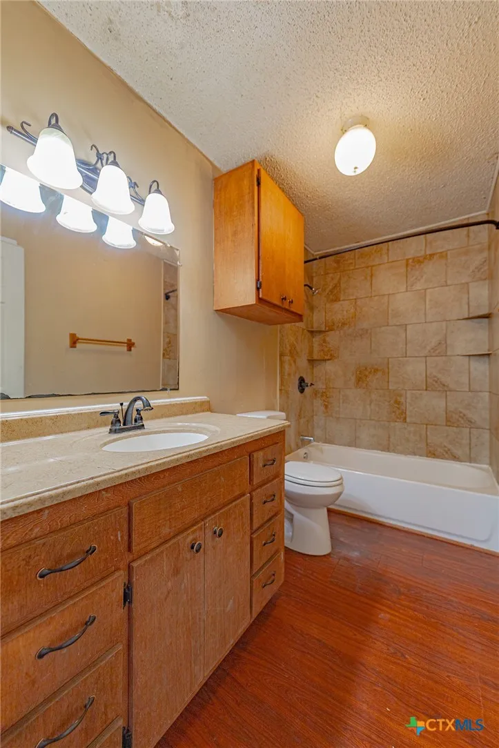 3300 State Highway 95 Shiner, TX 77984
