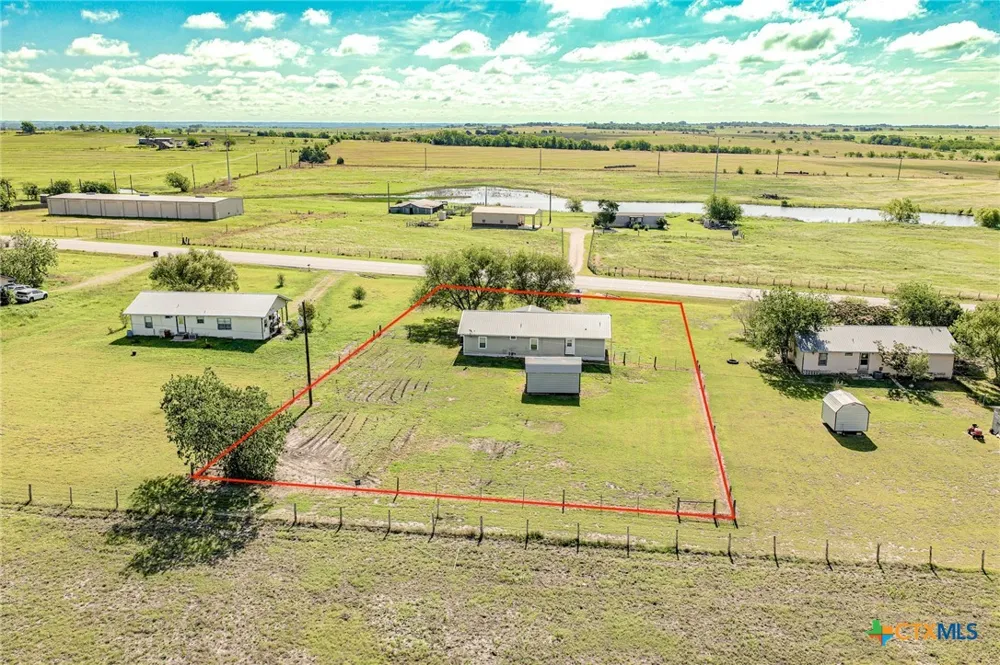 3300 State Highway 95 Shiner, TX 77984