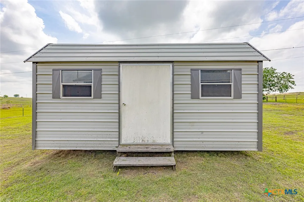 3300 State Highway 95 Shiner, TX 77984