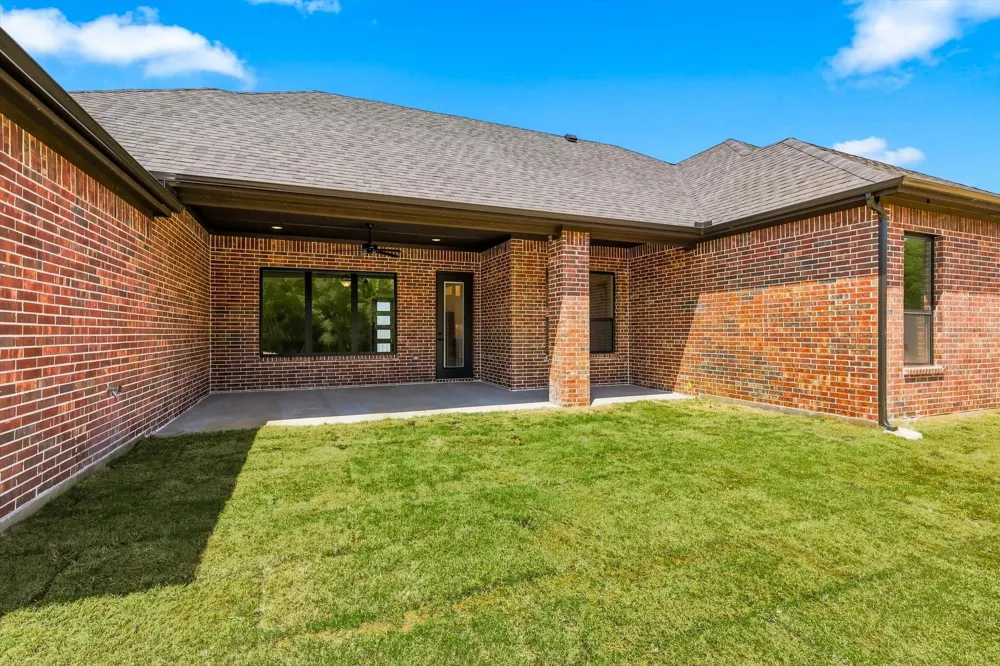 224 Stuart Street Paradise, TX 76073