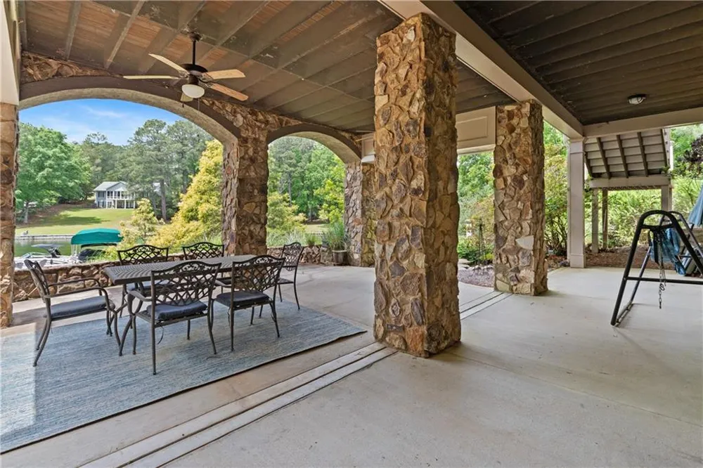 1041 Fox Chase Run Greensboro, GA 30642