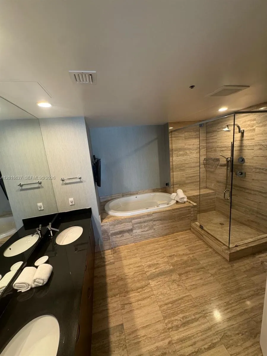 16001 Collins Ave #1002 Sunny Isles Beach, FL 33160