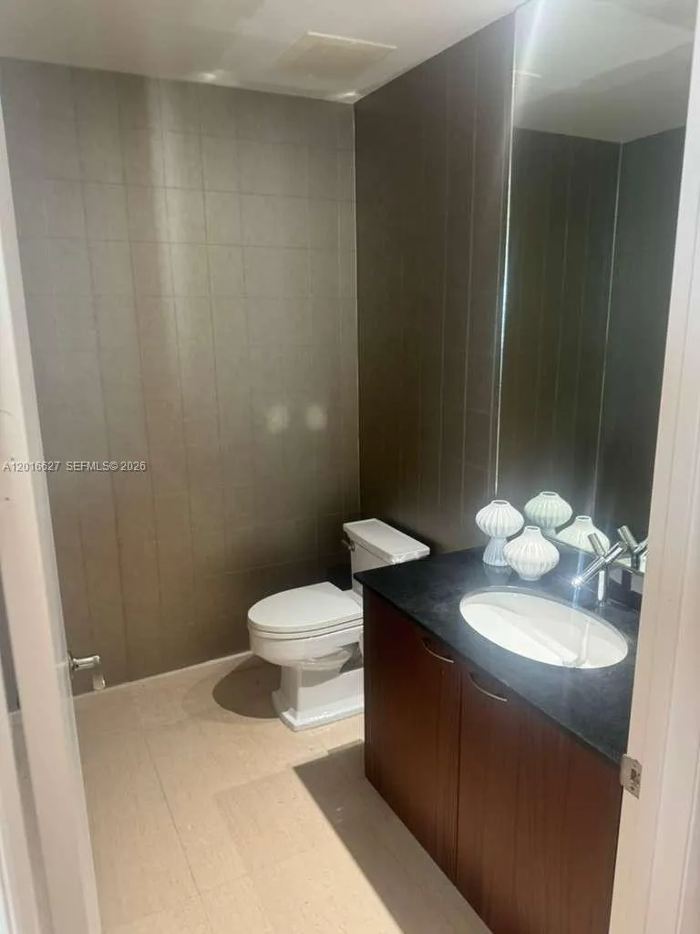 16001 Collins Ave #1002 Sunny Isles Beach, FL 33160