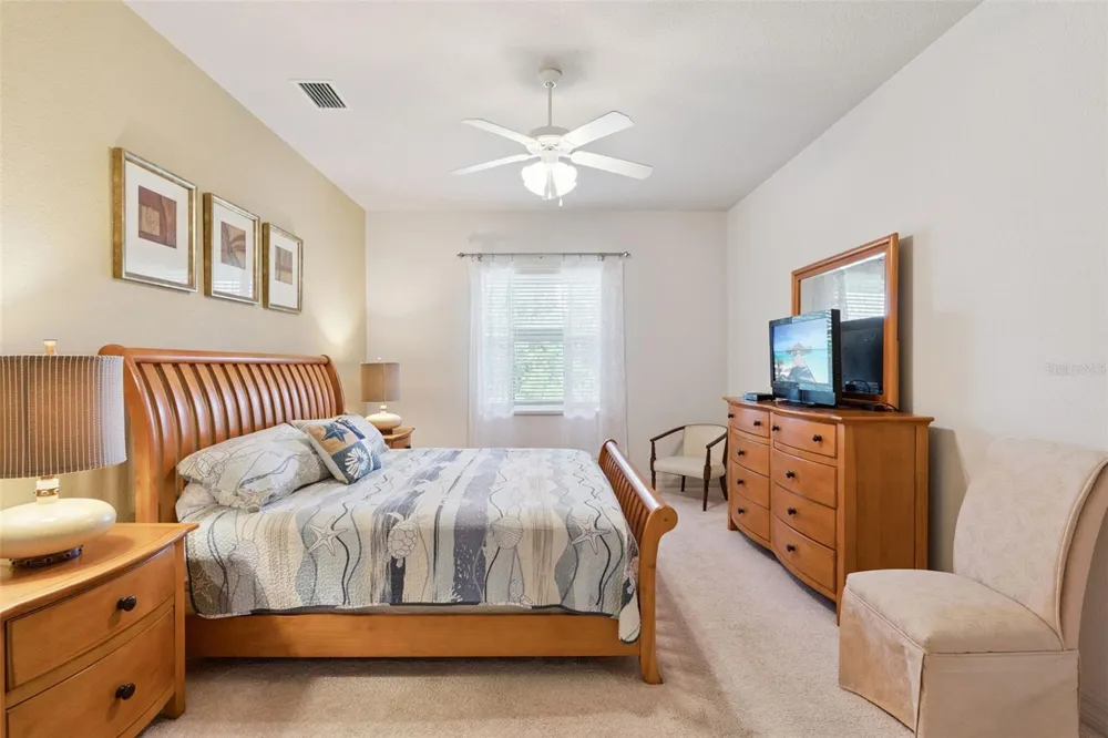 1005 GREEN GATE BOULEVARD Groveland, FL 34736