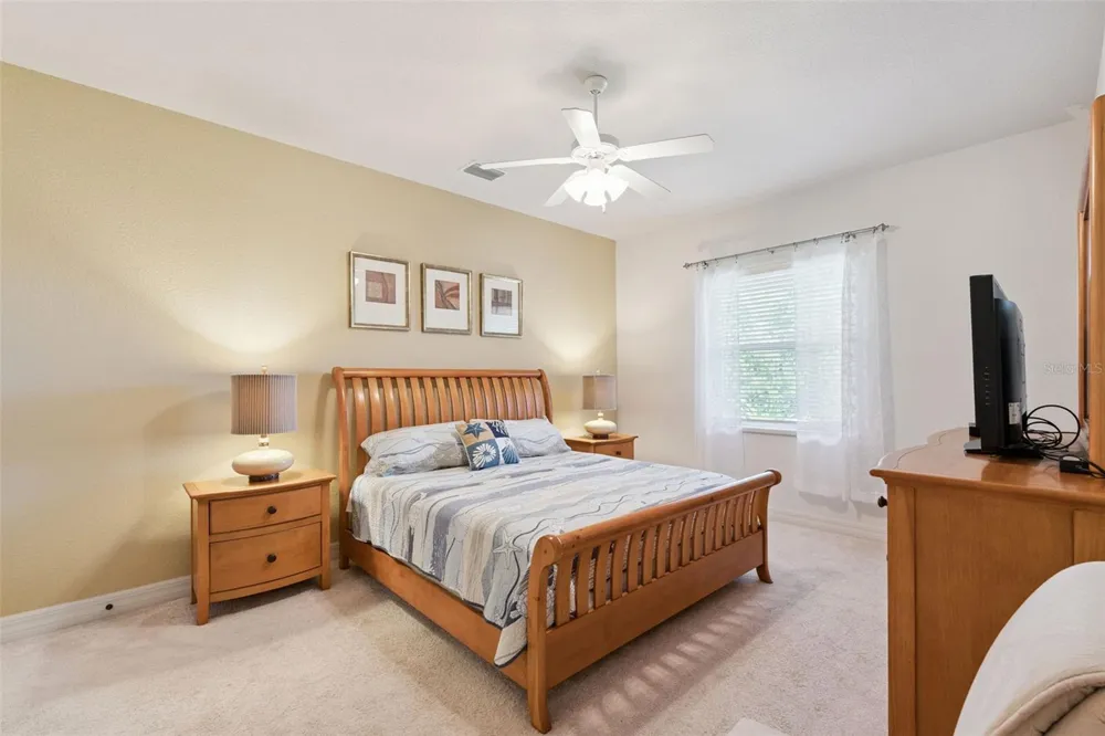 1005 GREEN GATE BOULEVARD Groveland, FL 34736