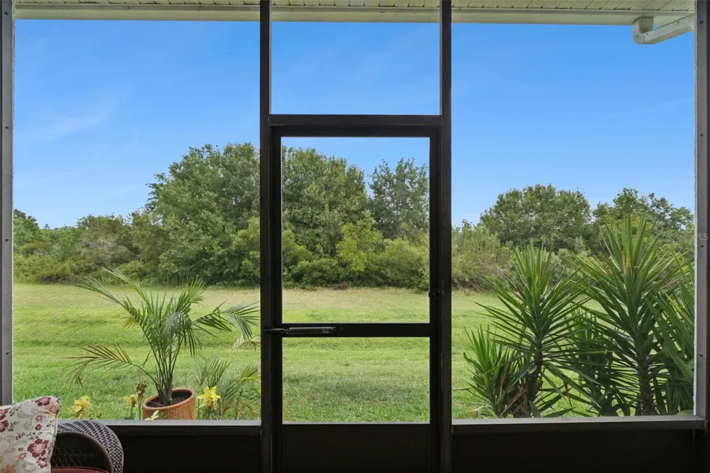 1005 GREEN GATE BOULEVARD Groveland, FL 34736