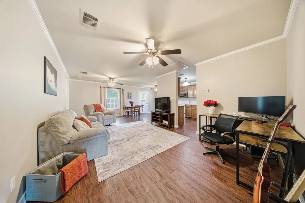 402 Robertson Street Collinsville, TX 76233