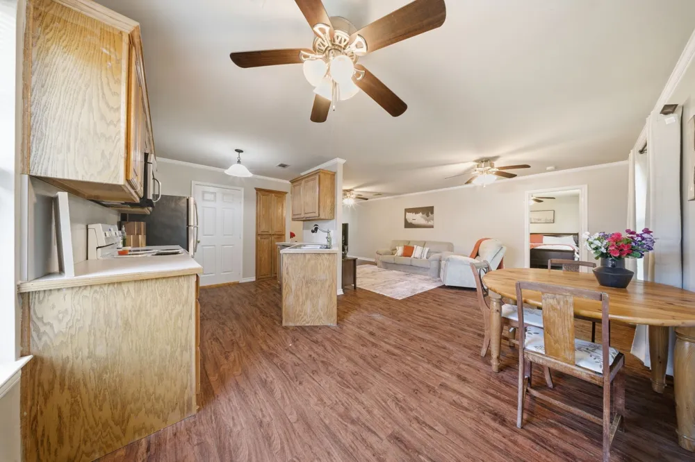 402 Robertson Street Collinsville, TX 76233