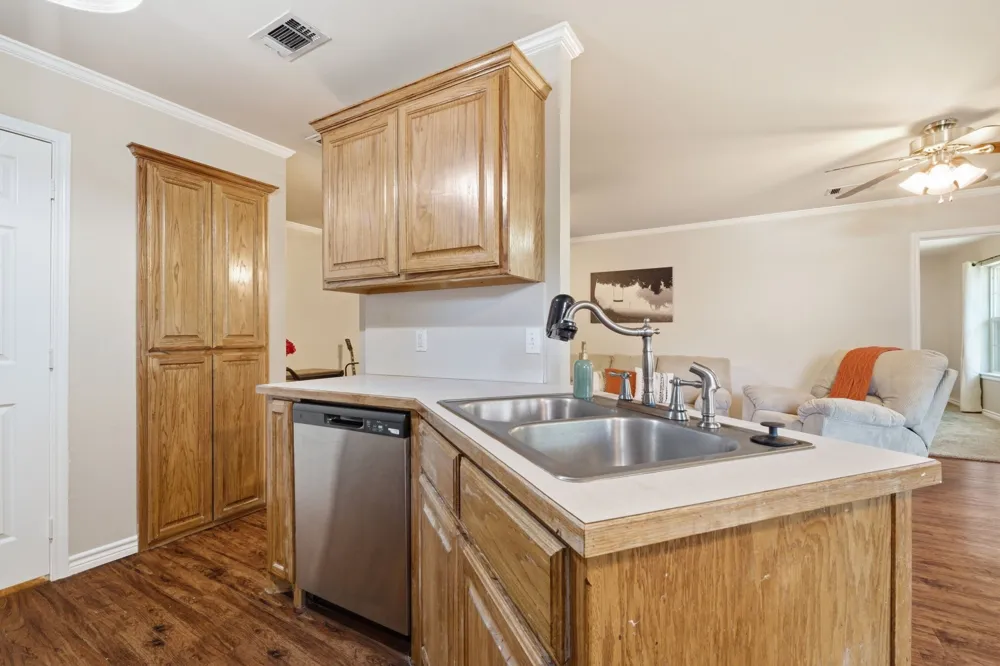 402 Robertson Street Collinsville, TX 76233