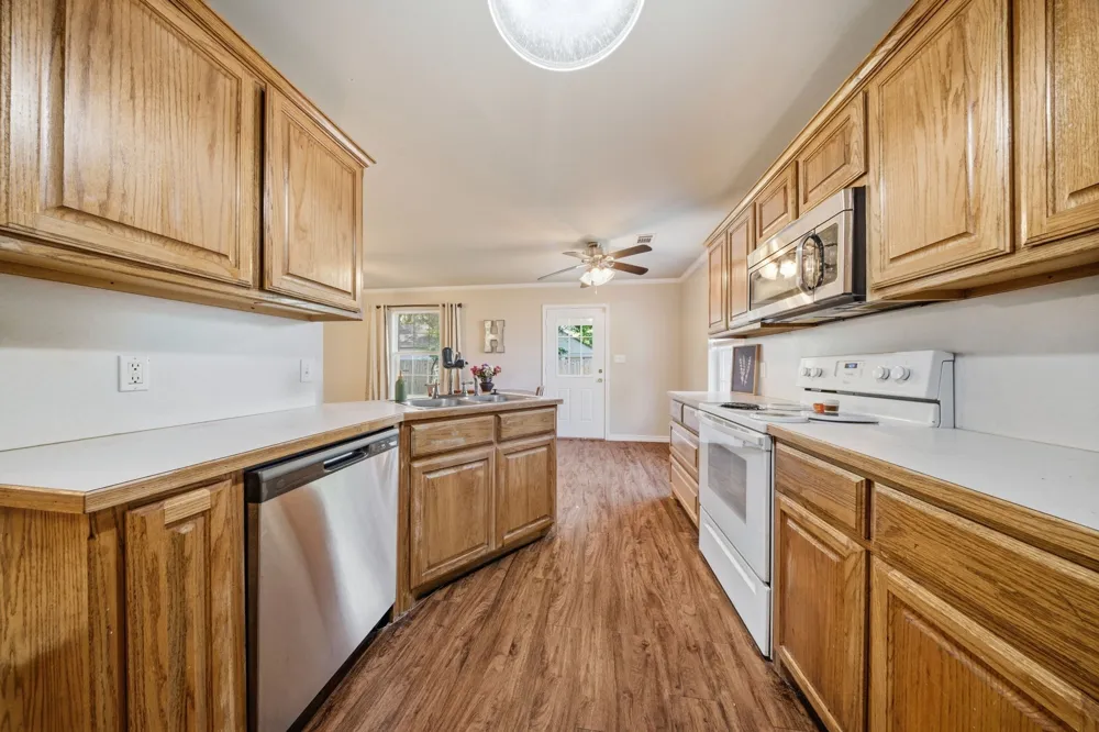 402 Robertson Street Collinsville, TX 76233