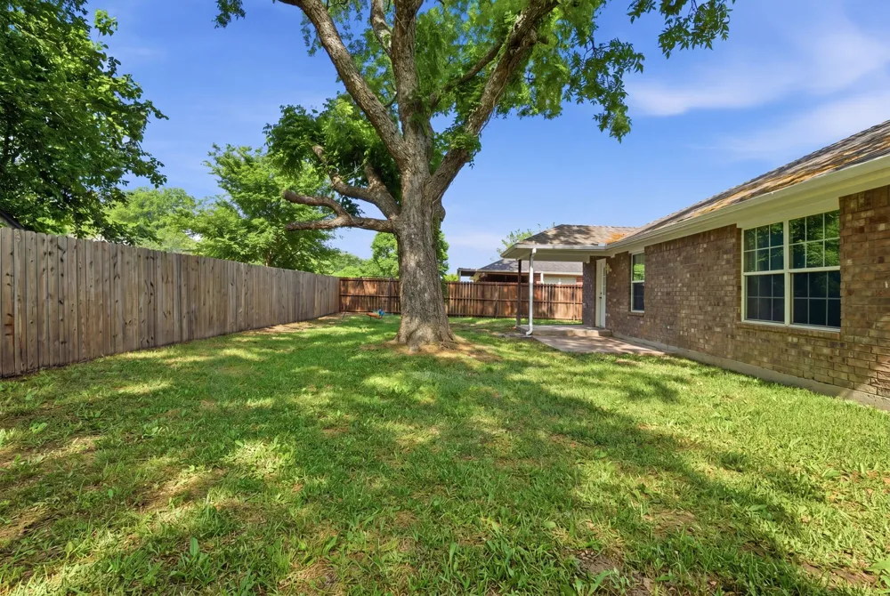 402 Robertson Street Collinsville, TX 76233